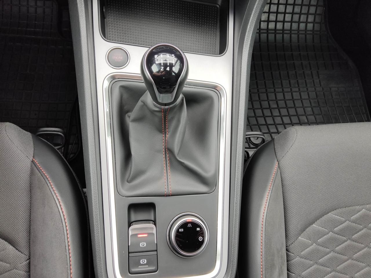 Seat ATECA FR 1.5 TSI SITZH. FULL-LINK KAMERA DAB+ Bildbeschreibung: Seat ATECA FR 1.5 TSI SITZH. FULL-LINK KAMERA DAB+