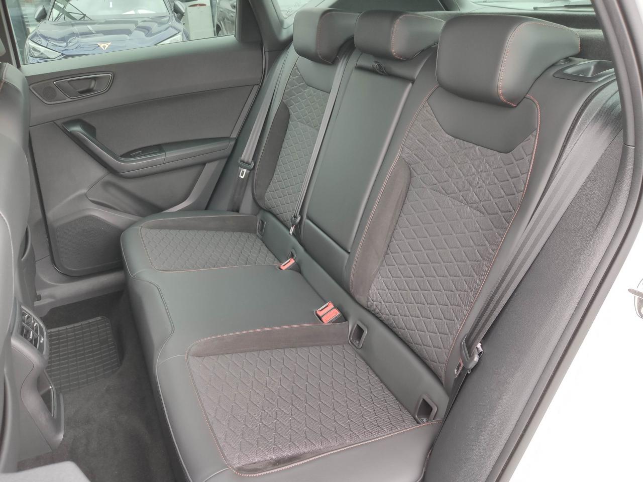 Seat ATECA FR 1.5 TSI SITZH. FULL-LINK KAMERA DAB+ Bildbeschreibung: Seat ATECA FR 1.5 TSI SITZH. FULL-LINK KAMERA DAB+