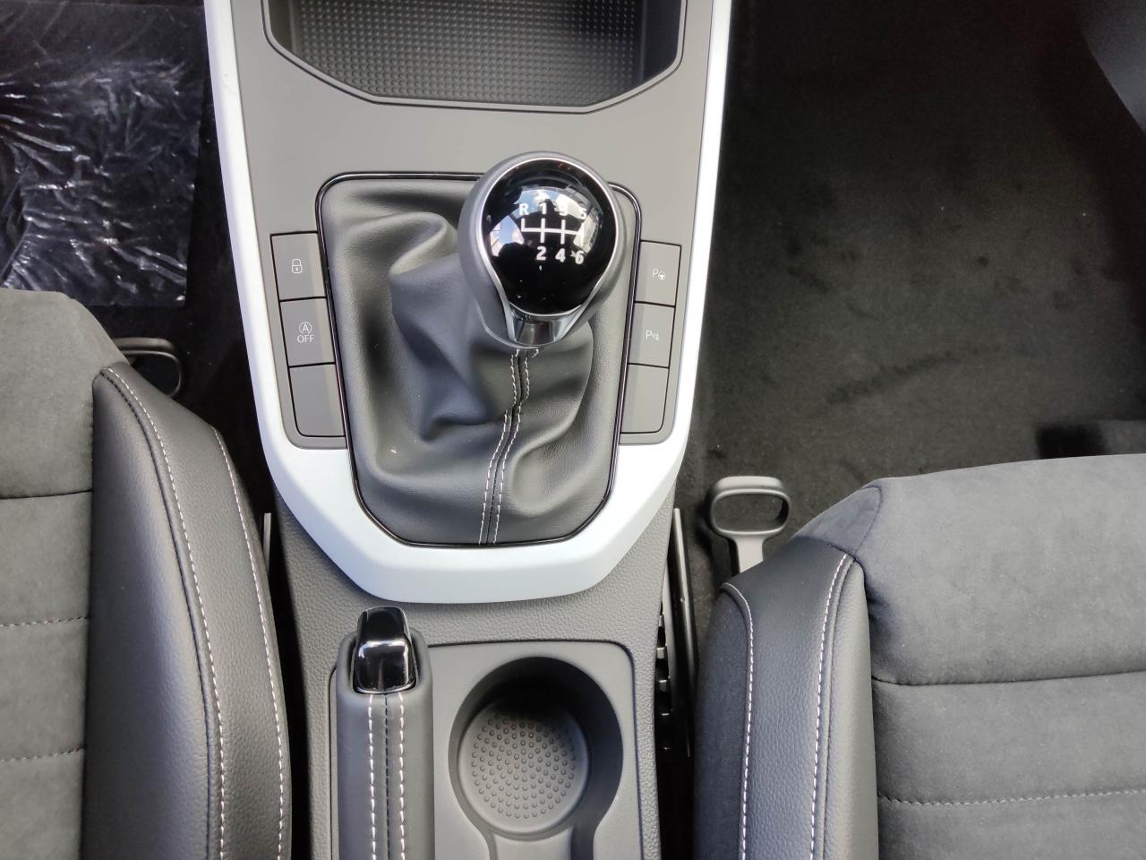 Seat ARONA ROAD EDITION 1.0 TSI, CO2-Klasse: D, PARKLENKASS. NAVI SHZ Bildbeschreibung: Seat ARONA ROAD EDITION 1.0 TSI, CO2-Klasse: D, PARKLENKASS. NAVI SHZ