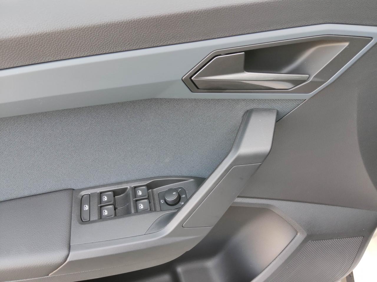 Seat ARONA STYLE 1.0 TSI, CO2-Klasse: D, NAVI PARKLENKASS. KAMERA SHZ Bildbeschreibung: Seat ARONA STYLE 1.0 TSI, CO2-Klasse: D, NAVI PARKLENKASS. KAMERA SHZ
