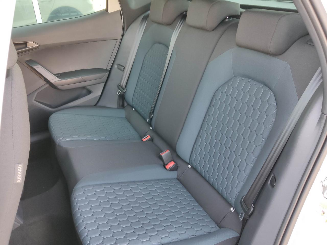 Seat ARONA STYLE 1.0 TSI, CO2-Klasse: D, NAVI PARKLENKASS. KAMERA SHZ Bildbeschreibung: Seat ARONA STYLE 1.0 TSI, CO2-Klasse: D, NAVI PARKLENKASS. KAMERA SHZ