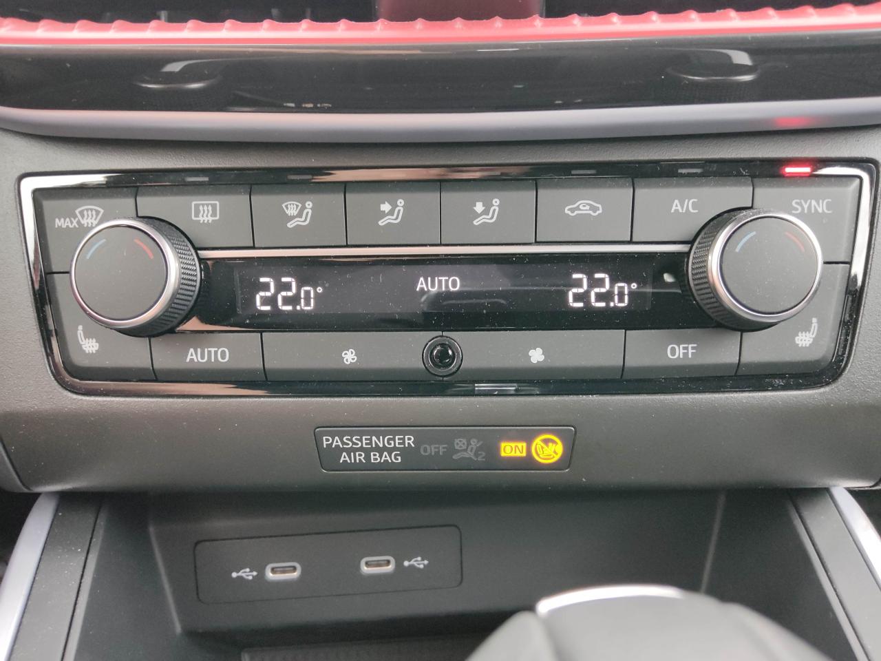 Seat ARONA FR 1.5 TSI DSG NAVI PARKLENKASSIS. SITZH. Bildbeschreibung: Seat ARONA FR 1.5 TSI DSG NAVI PARKLENKASSIS. SITZH.