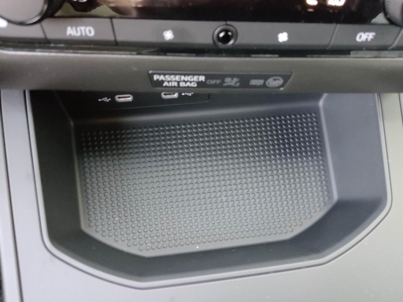 Seat ARONA FR 1.0 TSI, CO2-Klasse: D, NAVI RFK SHZ AHZV-VORBER. DAB+ Bildbeschreibung: Seat ARONA FR 1.0 TSI, CO2-Klasse: D, NAVI RFK SHZ AHZV-VORBER. DAB+