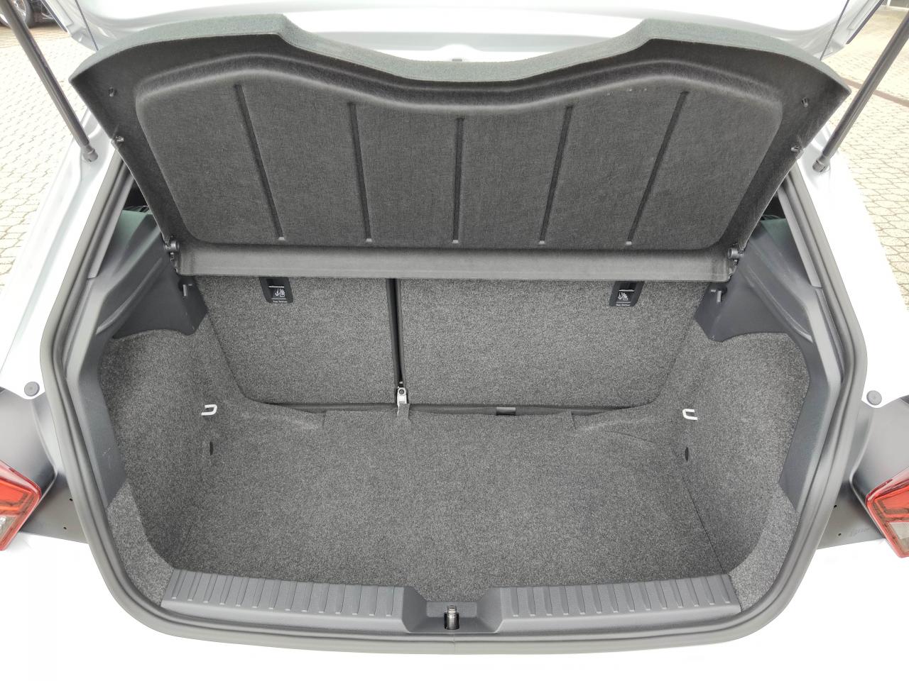 Seat IBIZA FR 1.0 TSI DSG NAVI SITZH. EINPARKH. DAB+ Bildbeschreibung: Seat IBIZA FR 1.0 TSI DSG NAVI SITZH. EINPARKH. DAB+