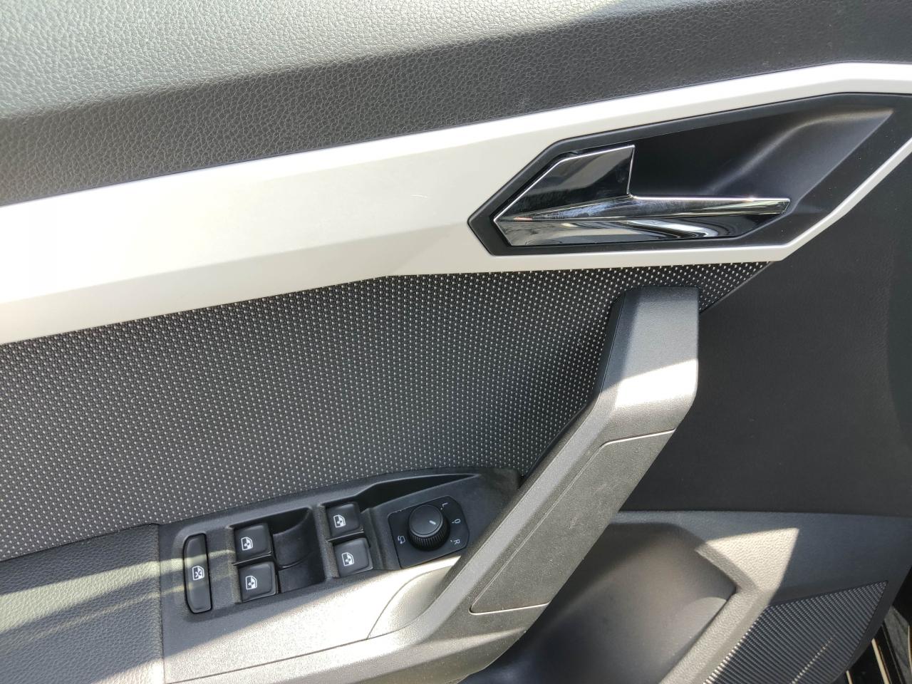 Seat ARONA XCELLENCE 1.0 TSI NAVI PARKLENKASSIS. DAB+ Bildbeschreibung: Seat ARONA XCELLENCE 1.0 TSI NAVI PARKLENKASSIS. DAB+