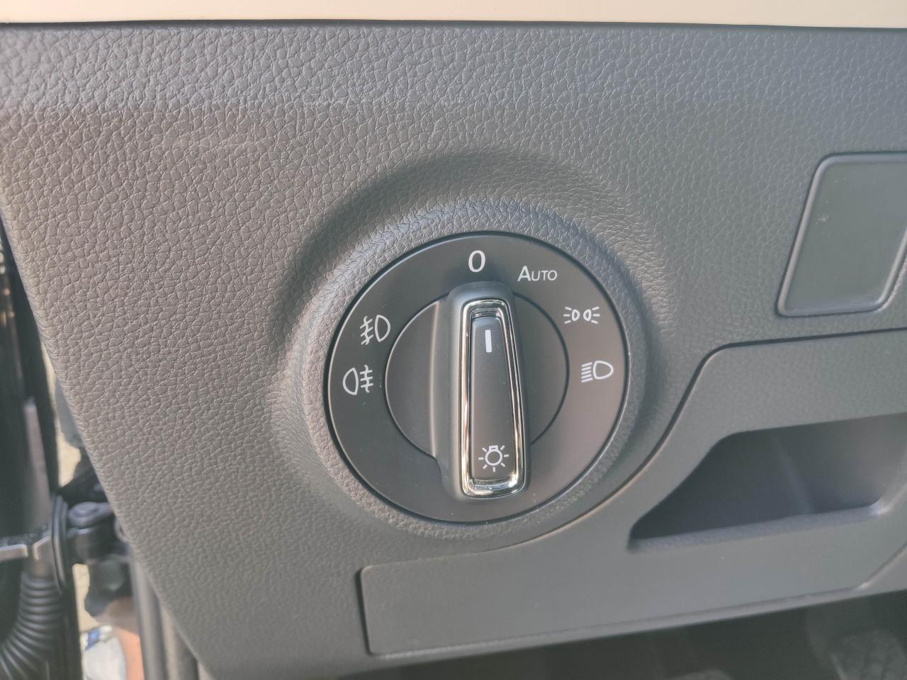 Seat ARONA XCELLENCE 1.0 TSI NAVI PARKLENKASSIS. DAB+ Bildbeschreibung: Seat ARONA XCELLENCE 1.0 TSI NAVI PARKLENKASSIS. DAB+