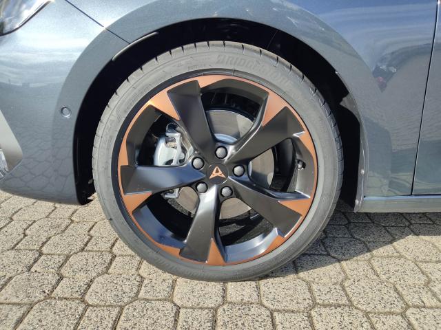 Cupra LEON SPORTSTOURER 2.0 TSI DSG 4DRIVE, CO2-Klasse: F, 5 J. GAR.* Bildbeschreibung: Cupra LEON SPORTSTOURER 2.0 TSI DSG 4DRIVE, CO2-Klasse: F, 5 J. GAR.*