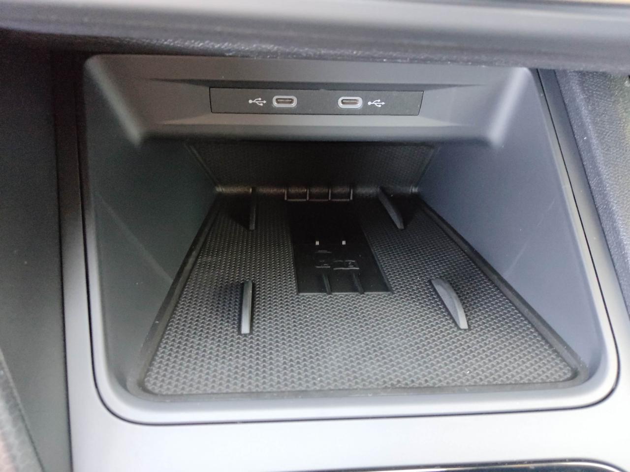 Seat LEON SPORTSTOURER ROAD EDITION 1.5 TSI, CO2-Klasse: D, NAVI SHZ Bildbeschreibung: Seat LEON SPORTSTOURER ROAD EDITION 1.5 TSI, CO2-Klasse: D, NAVI SHZ