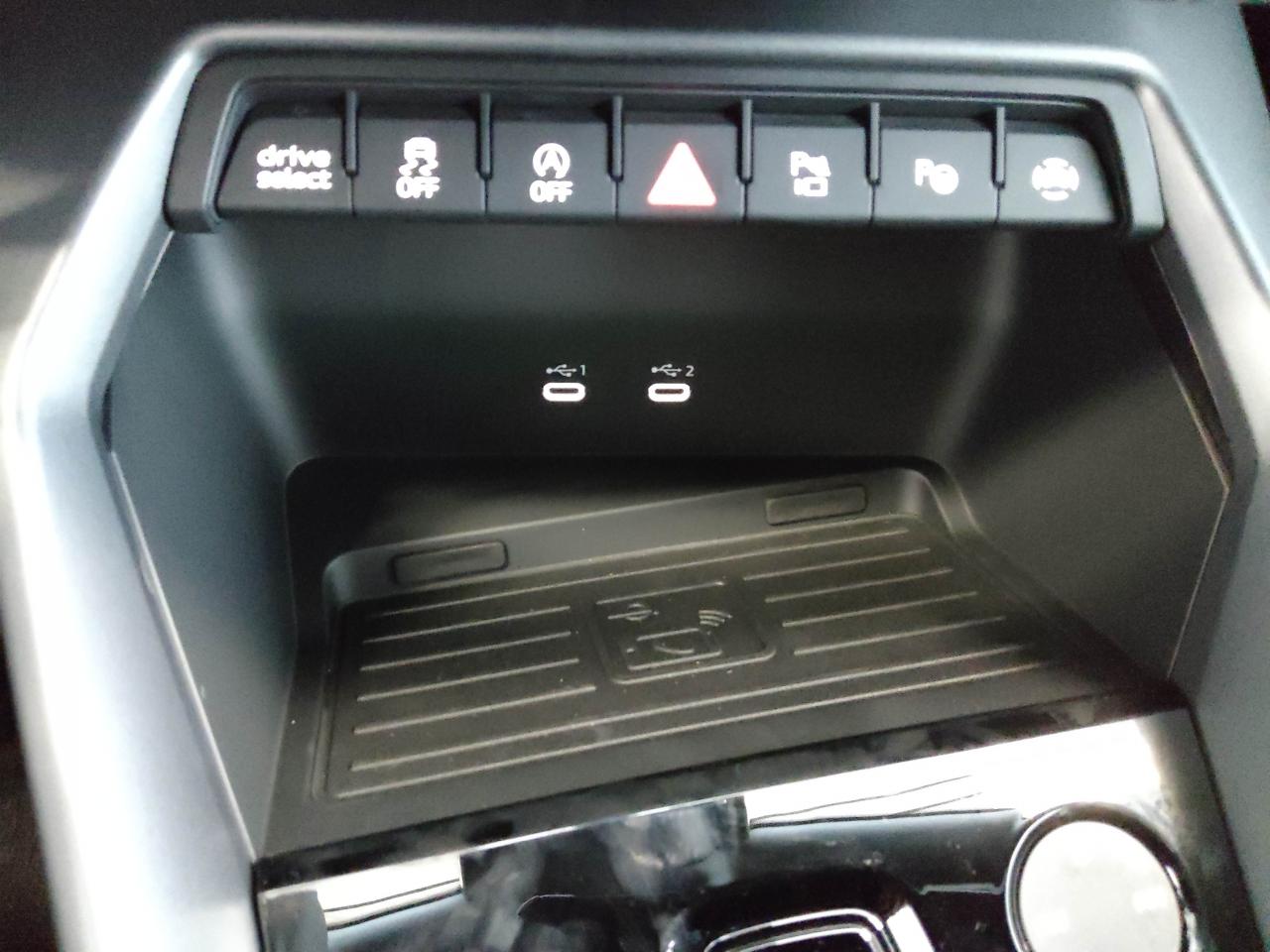 Audi A3 SPORTBACK S LINE 1.5 TFSI S TRONIC NAVI SHZ Bildbeschreibung: Audi A3 SPORTBACK S LINE 1.5 TFSI S TRONIC NAVI SHZ