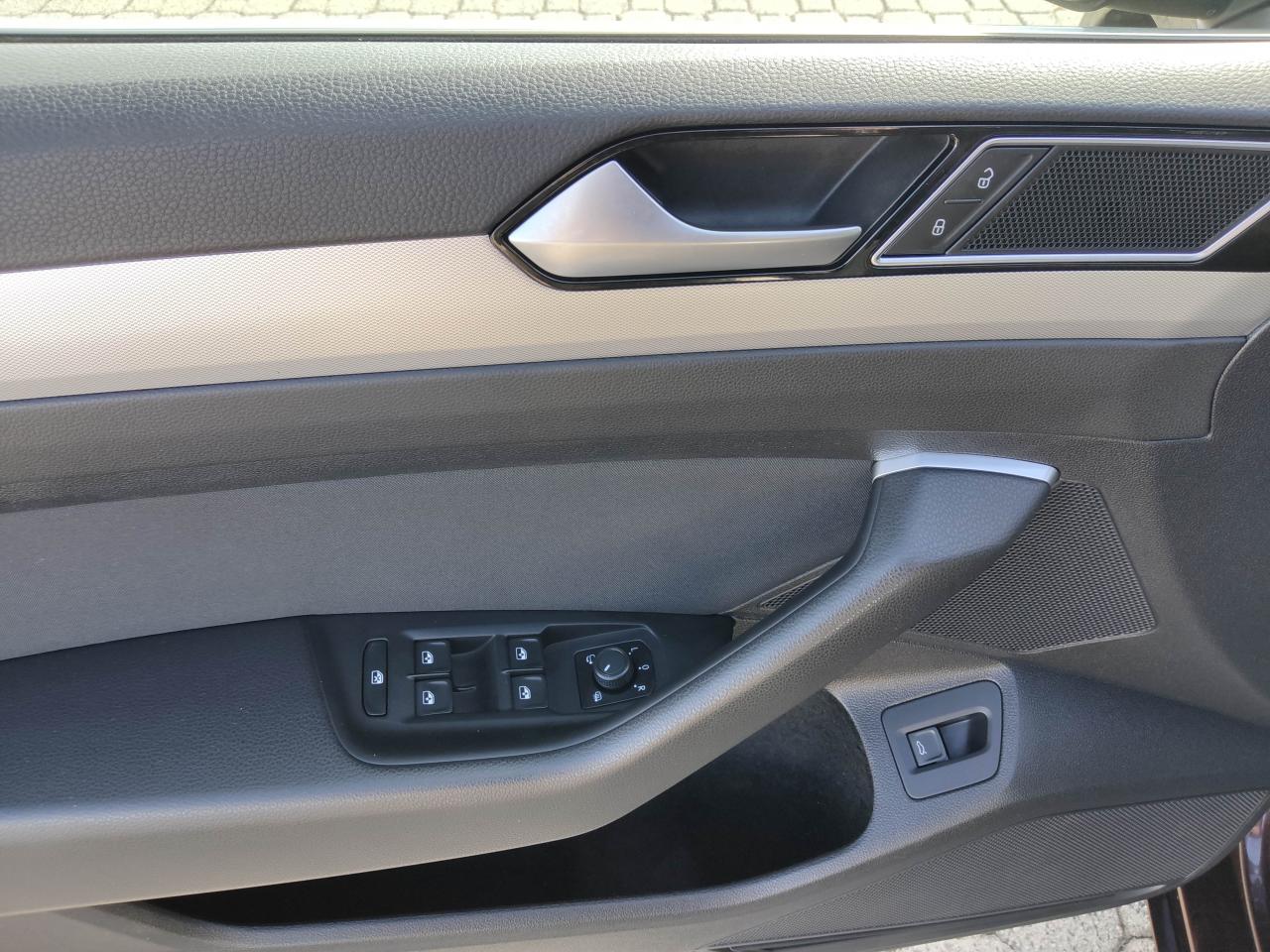 Volkswagen PASSAT VARIANT COMFORTLINE 1.4 TSI NAVI SITZHEI. Bildbeschreibung: Volkswagen PASSAT VARIANT COMFORTLINE 1.4 TSI NAVI SITZHEI.