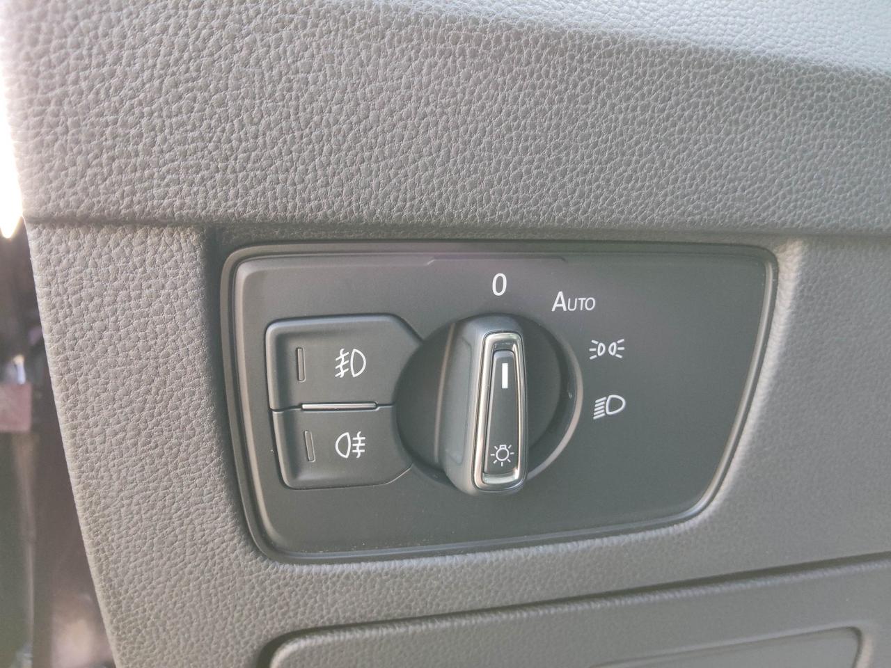 Volkswagen PASSAT VARIANT COMFORTLINE 1.4 TSI NAVI SITZHEI. Bildbeschreibung: Volkswagen PASSAT VARIANT COMFORTLINE 1.4 TSI NAVI SITZHEI.