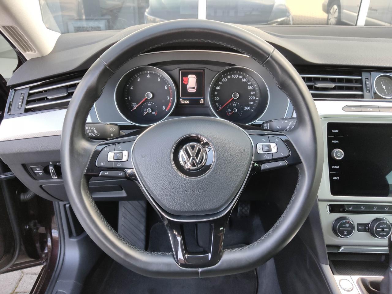 Volkswagen PASSAT VARIANT COMFORTLINE 1.4 TSI NAVI SITZHEI. Bildbeschreibung: Volkswagen PASSAT VARIANT COMFORTLINE 1.4 TSI NAVI SITZHEI.