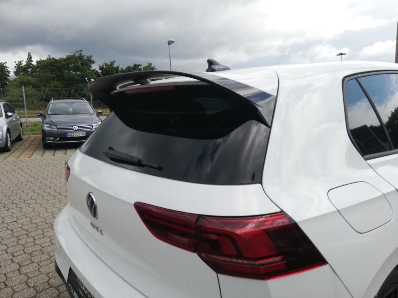 Volkswagen GOLF GTI CLUBSPORT 2.0 TSI NAVI SHZ KAMERA Bildbeschreibung: Volkswagen GOLF GTI CLUBSPORT 2.0 TSI NAVI SHZ KAMERA