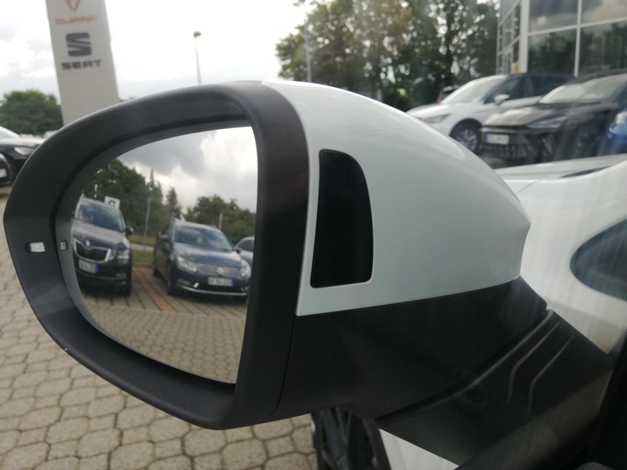 Volkswagen GOLF GTI CLUBSPORT 2.0 TSI NAVI SHZ KAMERA Bildbeschreibung: Volkswagen GOLF GTI CLUBSPORT 2.0 TSI NAVI SHZ KAMERA